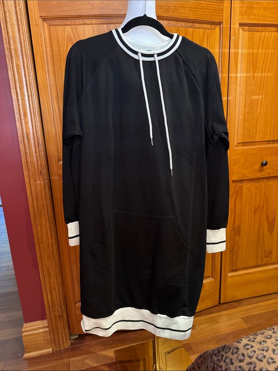 Aleeza Paris Dresses & Skirts - Aleeza Black Lyra Lounge Dress with Ivory Contrast Trim and Drawstring